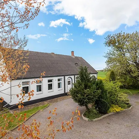 Pet Friendly In With Wifi Holiday home Nexo